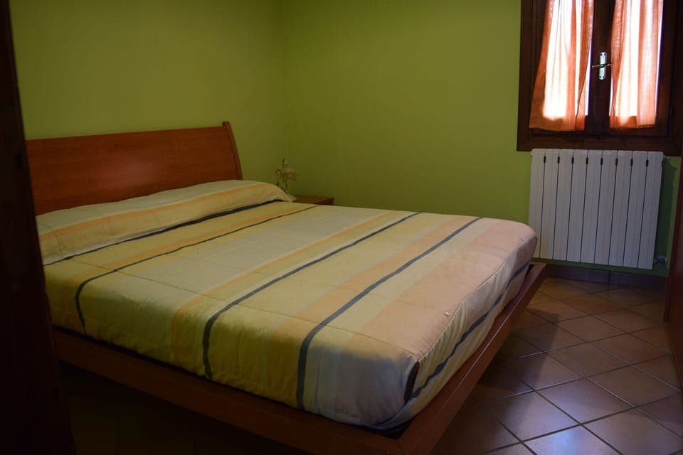 Autumn, Bedroom, Spring, Summer