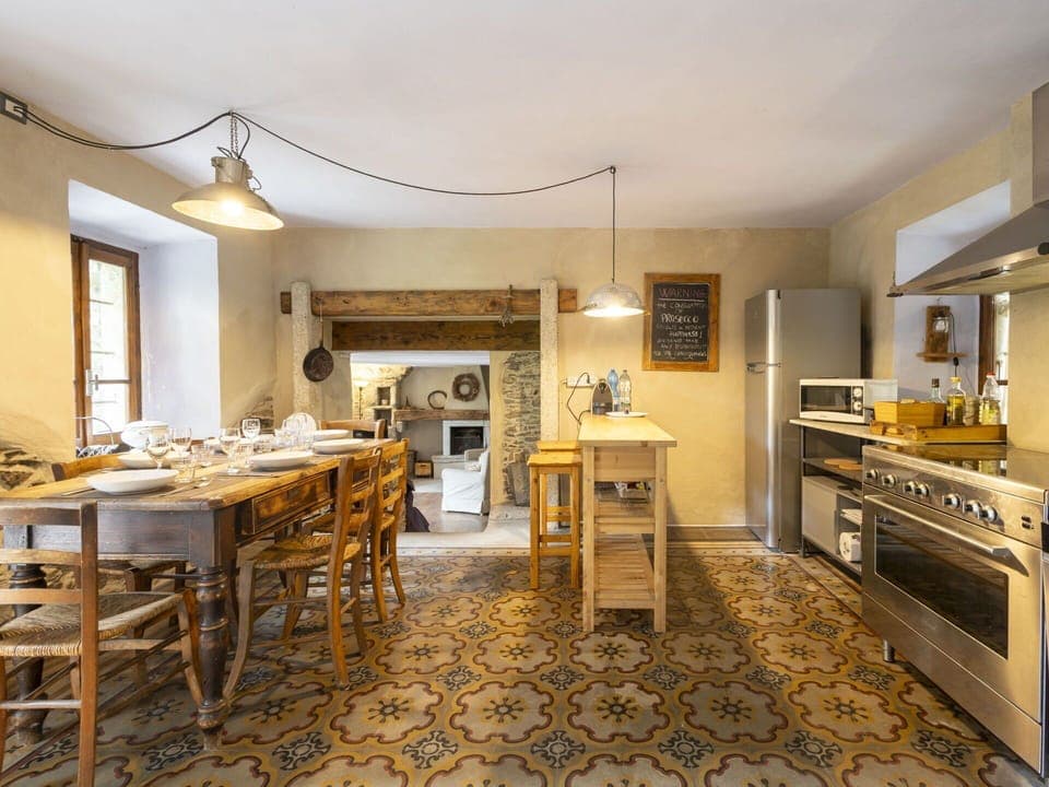 Shrub, Residential Area, Home, Estate, Garden, Lawn, Landscaping, Yard, Mansion, Villa