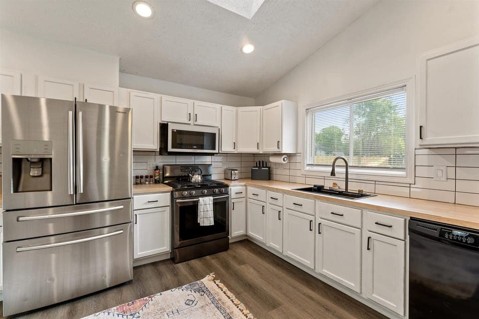 Ample storage for the kitchen