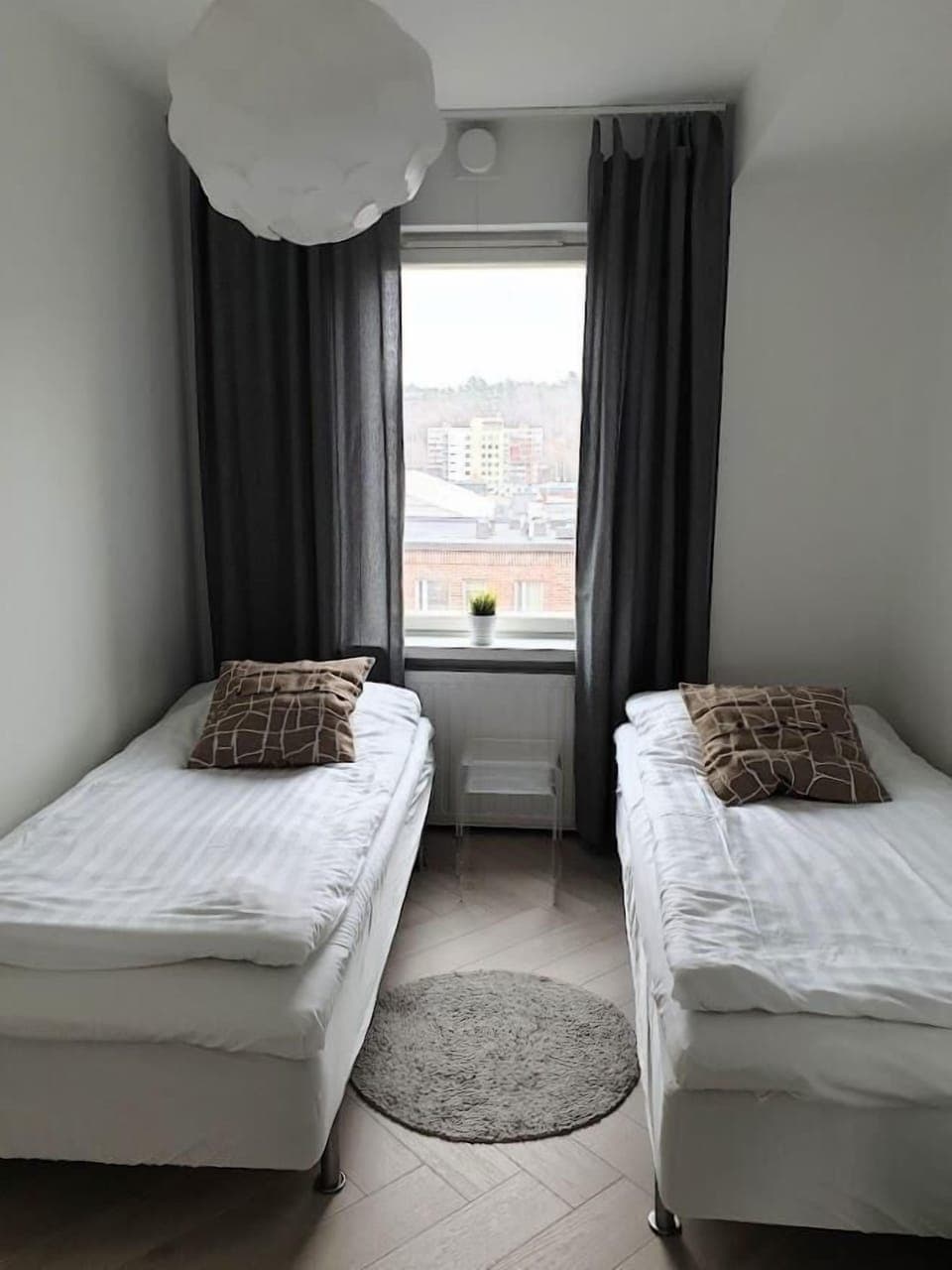 Comfort Apartment, 2 Bedrooms, City View | Iron/ironing board, free WiFi