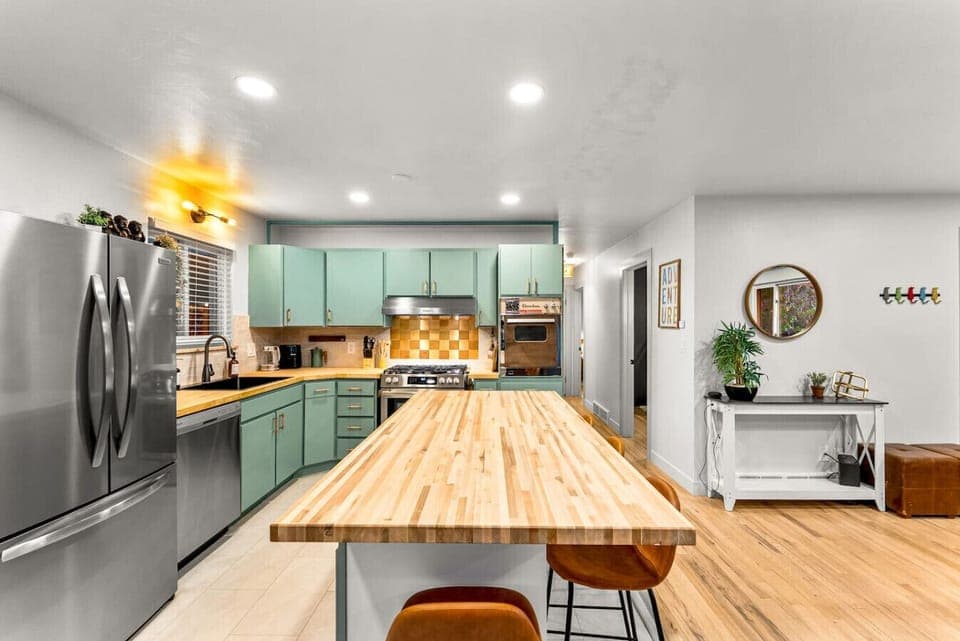 Fully equipped kitchen ready for your culinary creations