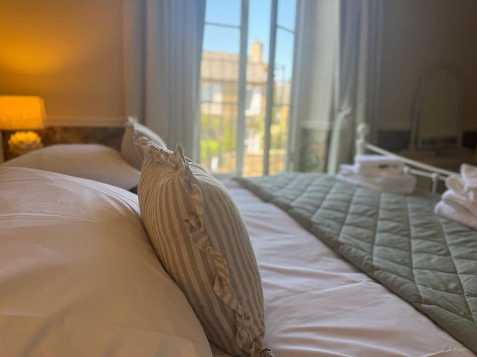 Standard Double Room | Free WiFi, bed sheets