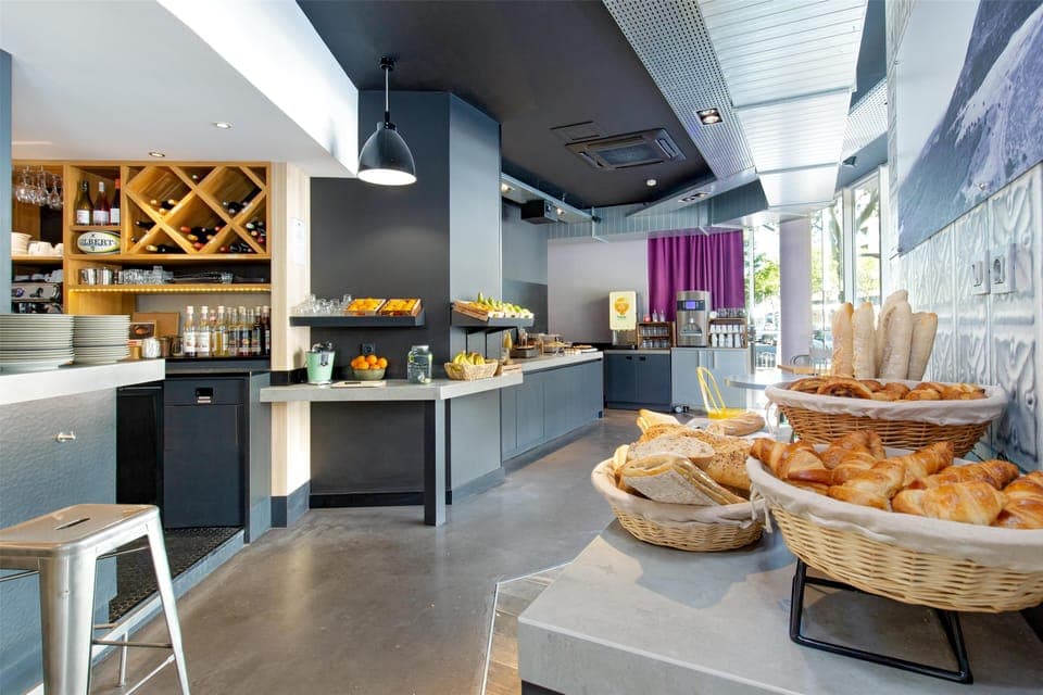 Daily buffet breakfast (EUR 13.90 per person)