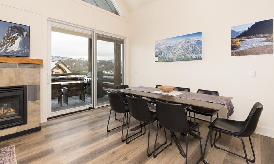 Indoors, Dining Table, Furniture, Table, Dining Room