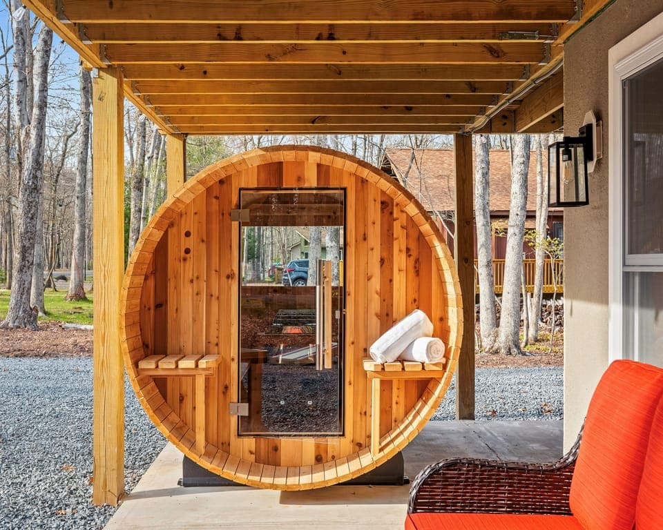Outdoor Sauna Retreat: Unwind in this charming wooden sauna surrounded by nature's beauty!