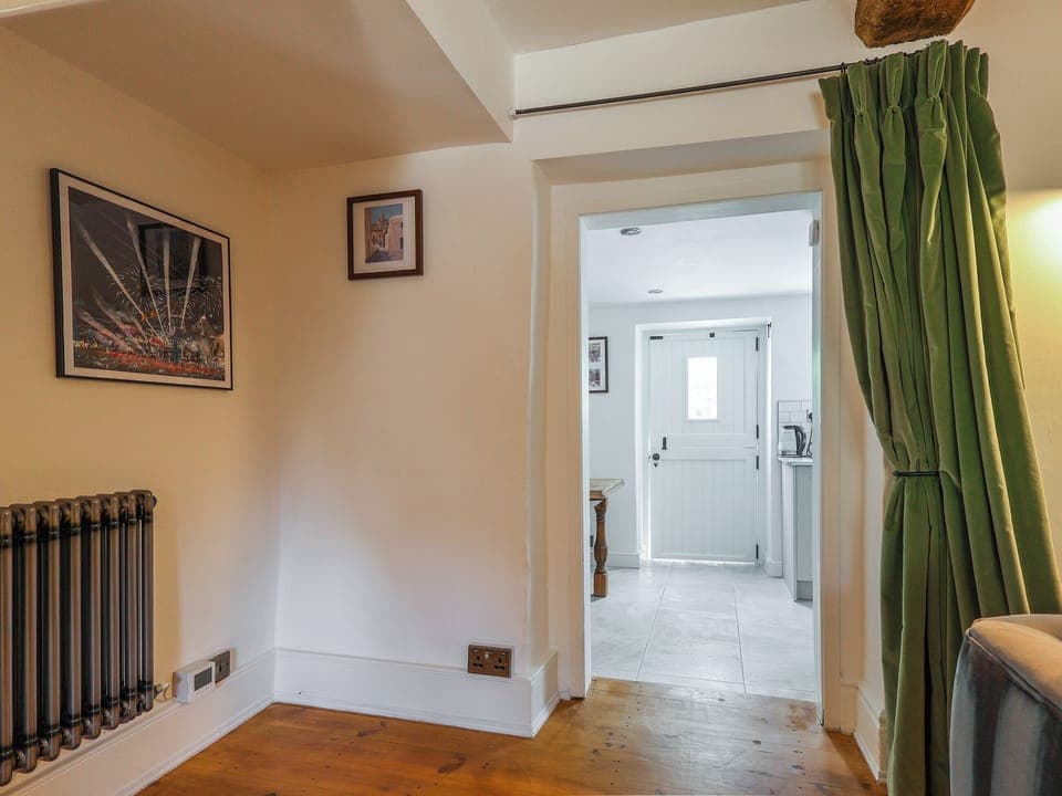 Hallway | Crumble Cottage, Bradford-on-Avon
