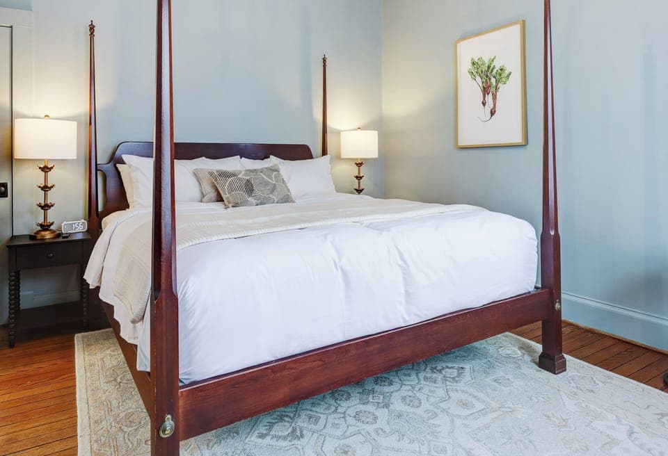 King Bedroom 17