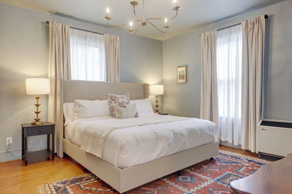 King Bedroom 21