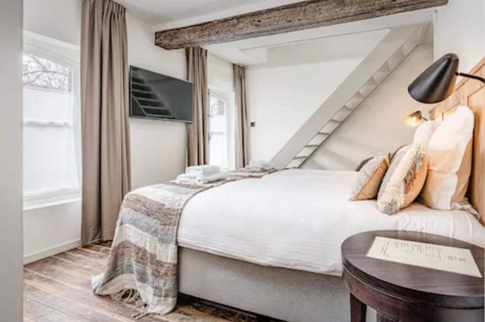 Family Triple Room, Multiple Beds | Desk, blackout drapes, soundproofing, iron/ironing board