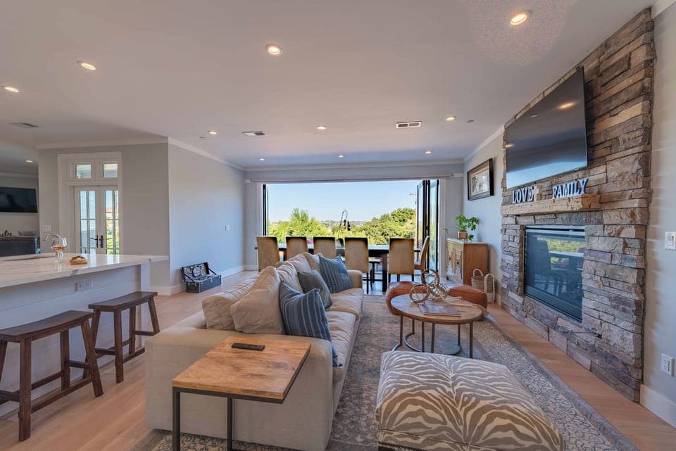 House, Multiple Beds, Fireplace | Living area | Fireplace