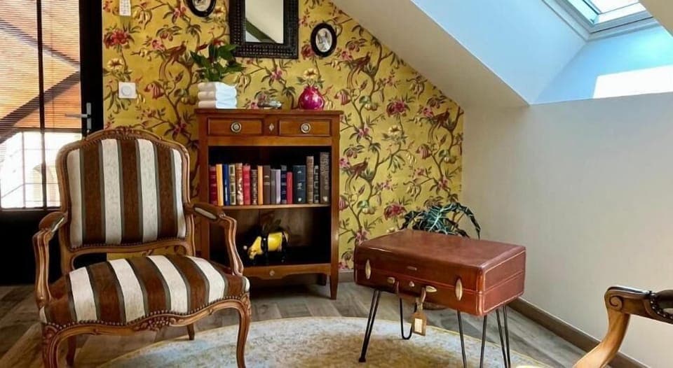 Comfort Double Room, Pool View | Soundproofing, free WiFi, bed sheets