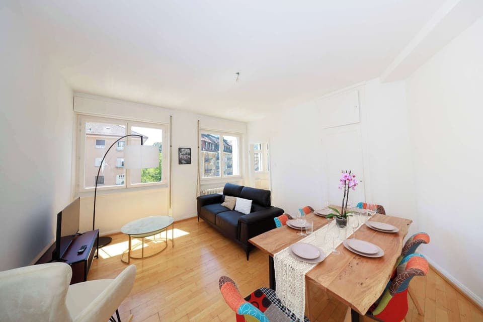 Snug & wholesome living room, designed to bring everyone together 
