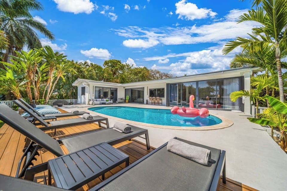 Waterfront paradise awaits! 