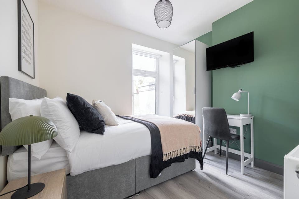 3e7ad4ca-ce7b-4bf7-9db5-2139864af49a