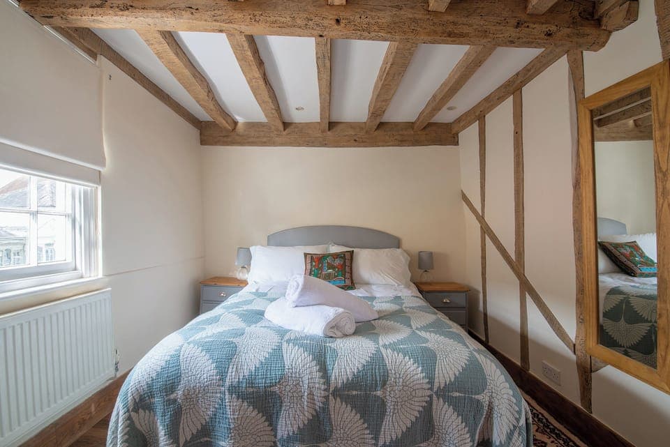 Master Bedroom with Queen Bed