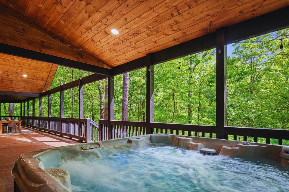 Soak in the 6-person hot tub while the stars put on a show.
