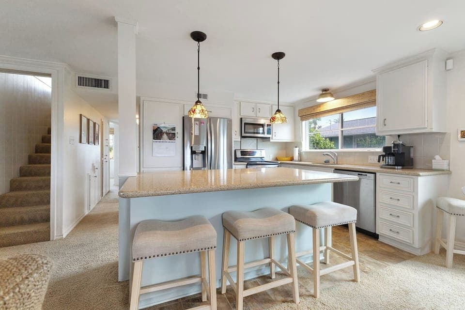 WOW! Newly updated gorgeous and spacious kitchen. Stainless steel appliances. 