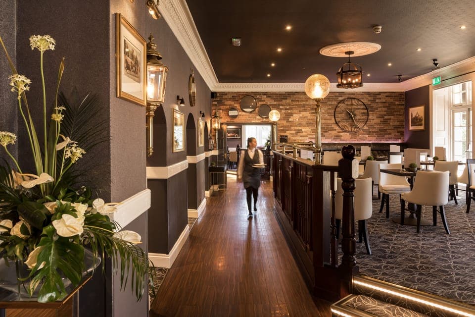 Daily buffet breakfast (GBP 15.00 per person)