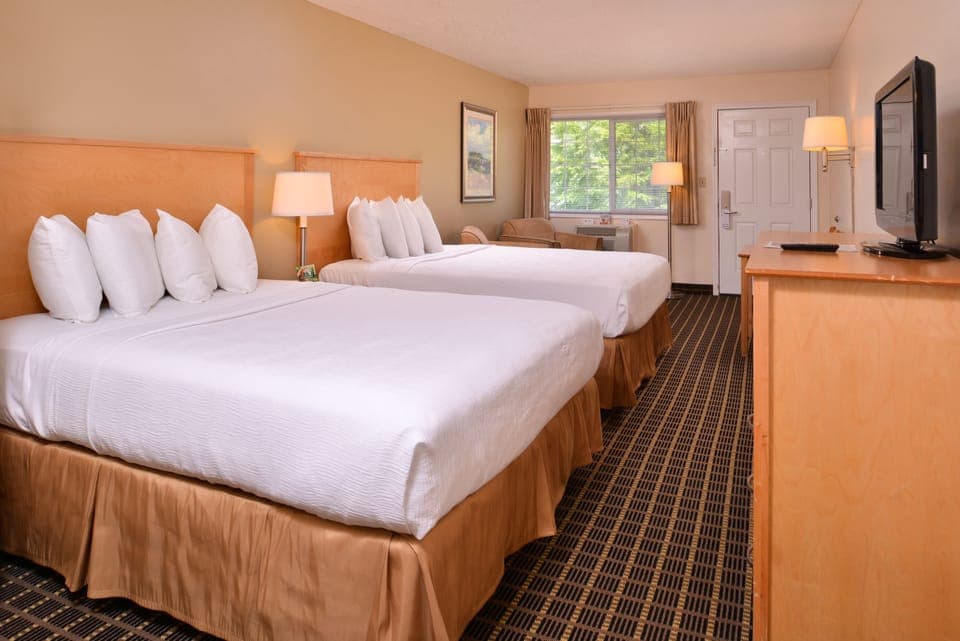 Blackout drapes, iron/ironing board, free WiFi, bed sheets