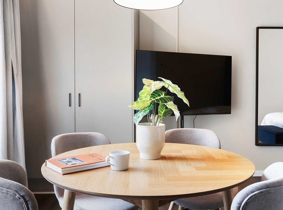 Dining area with 4 comfortable seats