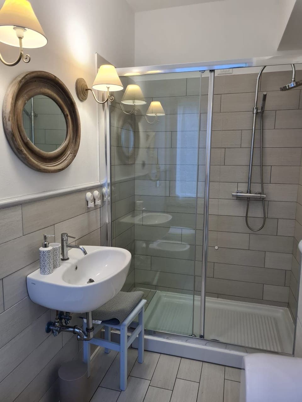 Superior Double Room, City View | Bathroom | Shower, hair dryer, towels, soap