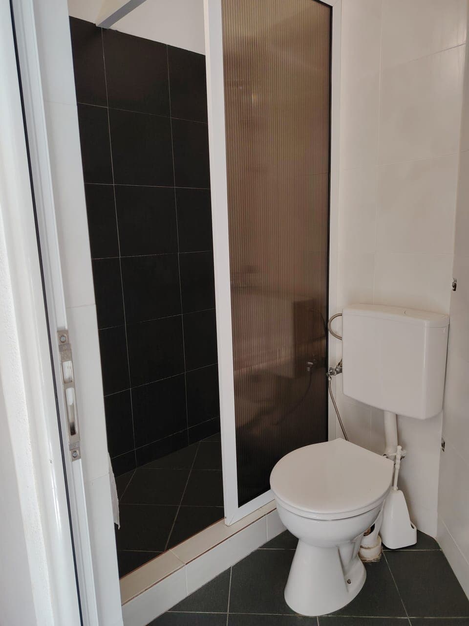 Shower, towels, soap, shampoo