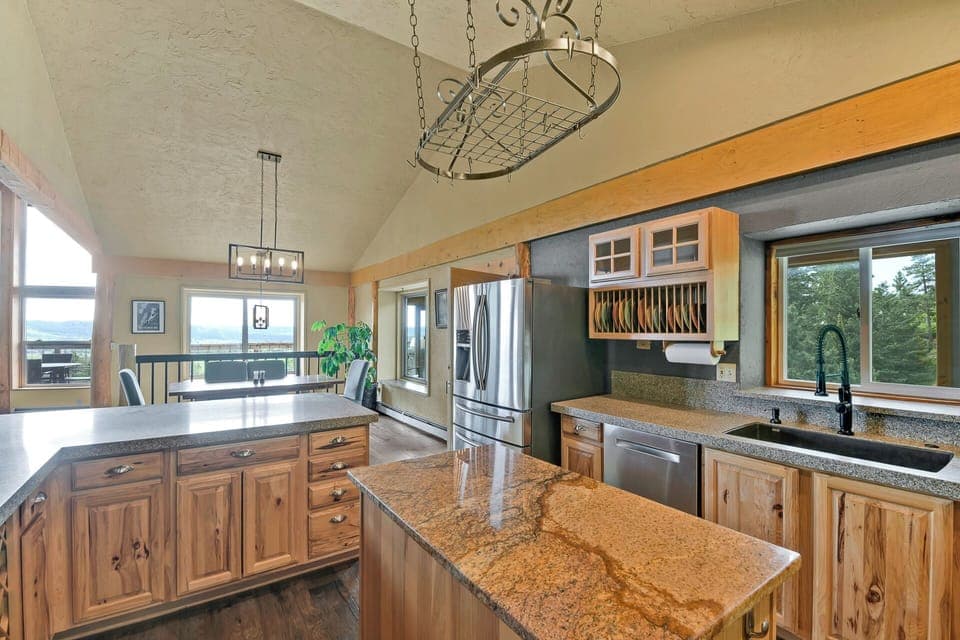 Plenty of room in the kitchen to whip up your favorite family meals