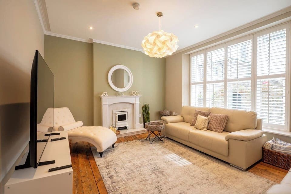 Relax in the stylish lounge with Smart TV, superfast Wifi, and a homely feel.