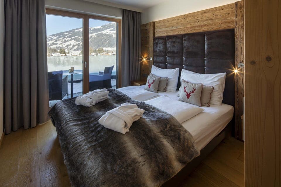 Apartment | 1 bedroom, bed sheets