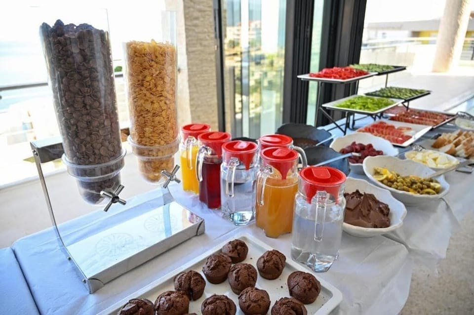 Free daily buffet breakfast