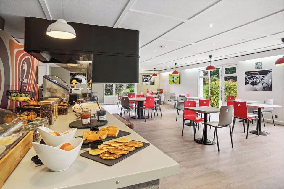 Daily buffet breakfast (EUR 10 per person)