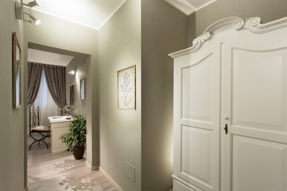 Minibar, in-room safe, individually furnished, desk