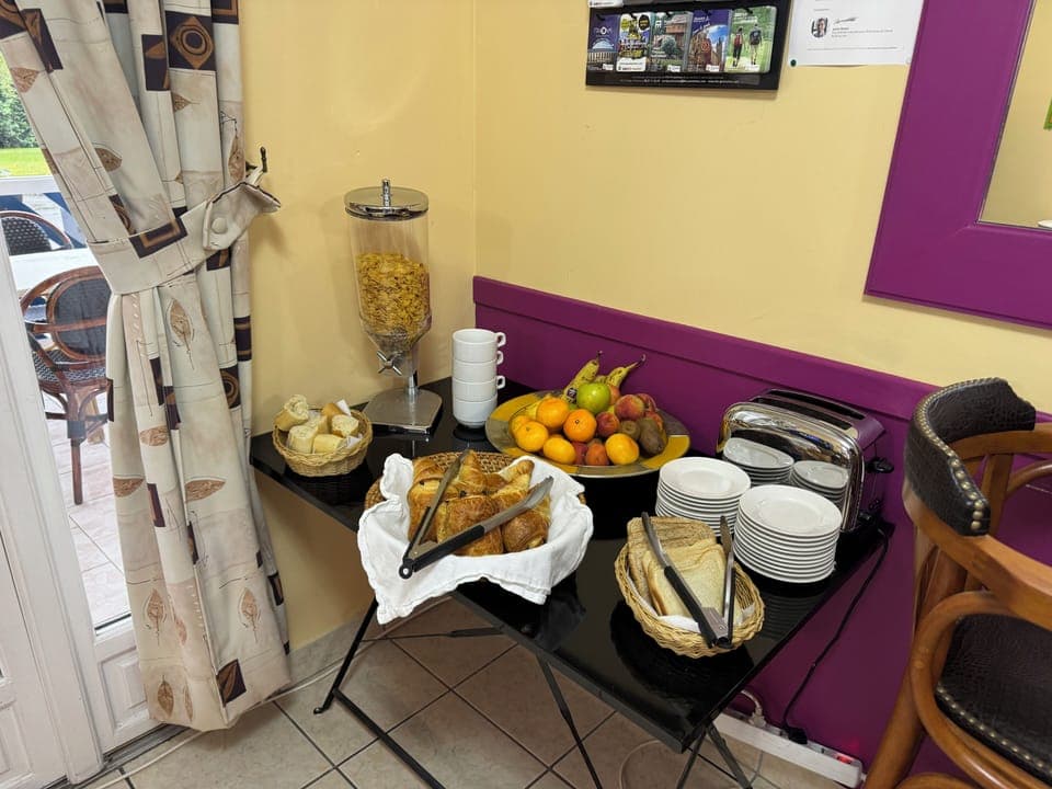 Daily buffet breakfast (EUR 14 per person)