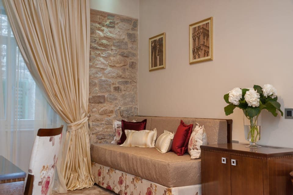 Superior Double or Twin Room | Street view