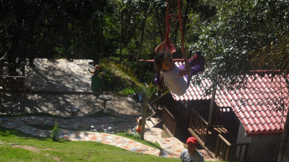 Basic Cabin, Garden View | Living area