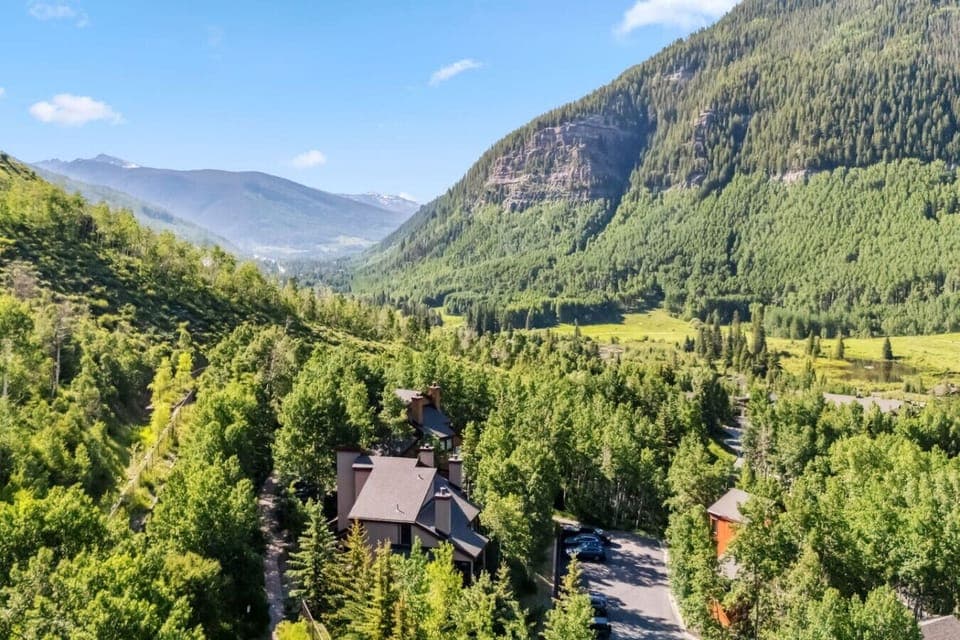 Your secluded mountain escape awaits!