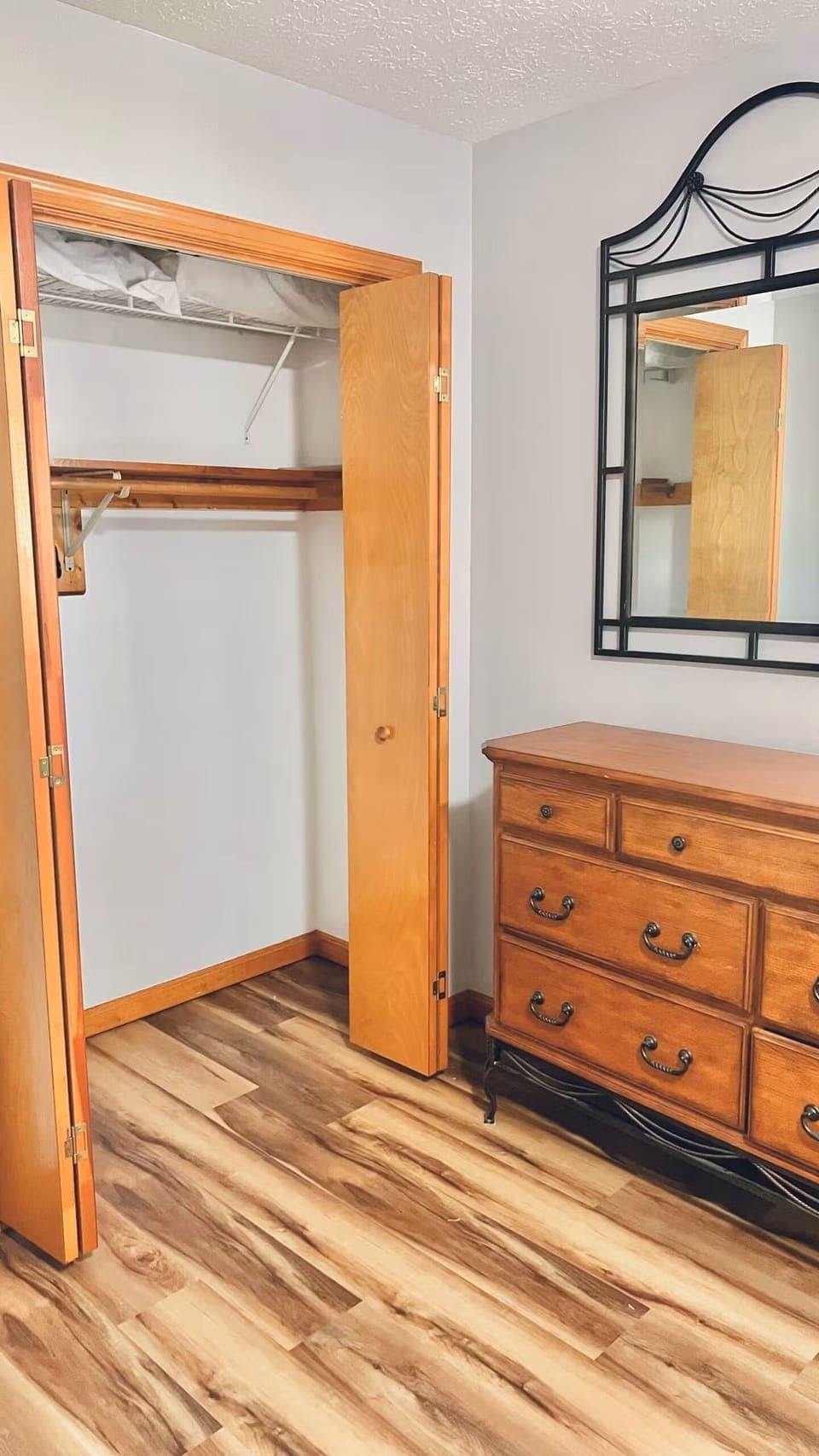 Bedroom 3 Closet
