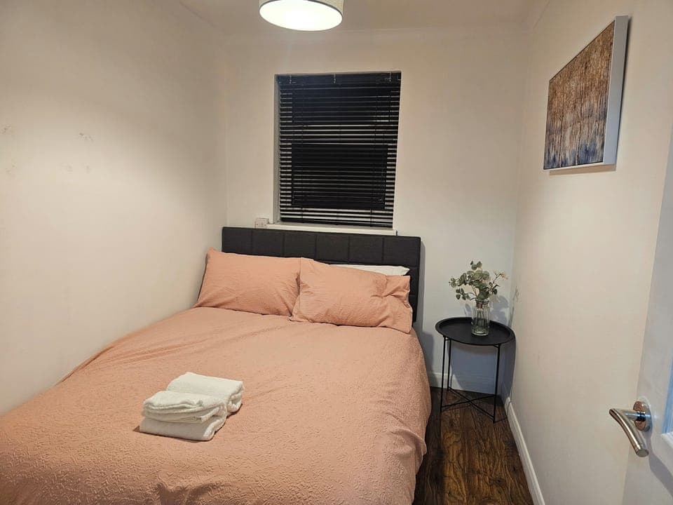 3 bedrooms, free WiFi, bed sheets