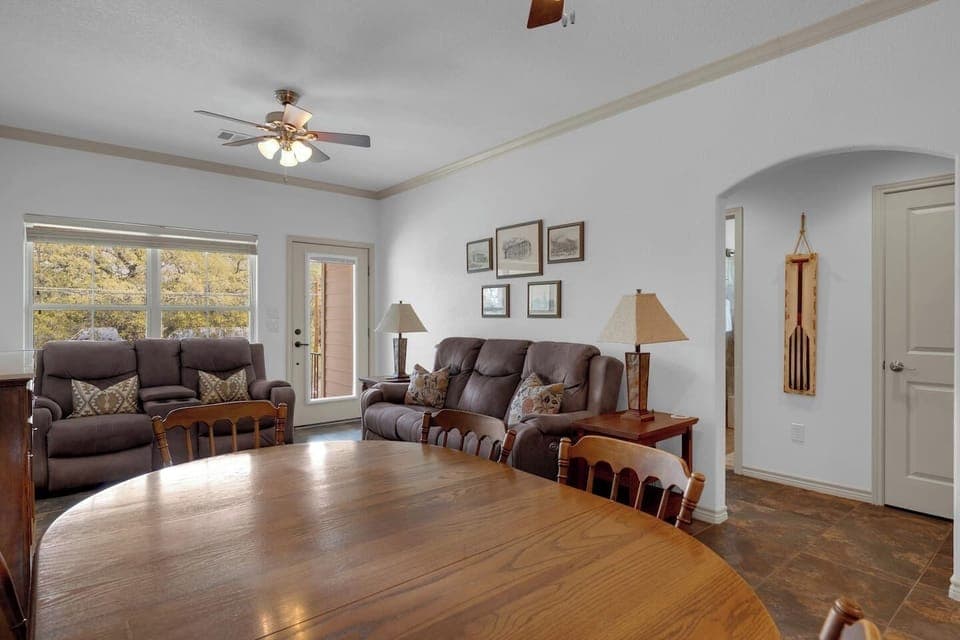 eec4a578-d3dd-48b0-8ff7-a49119695b16