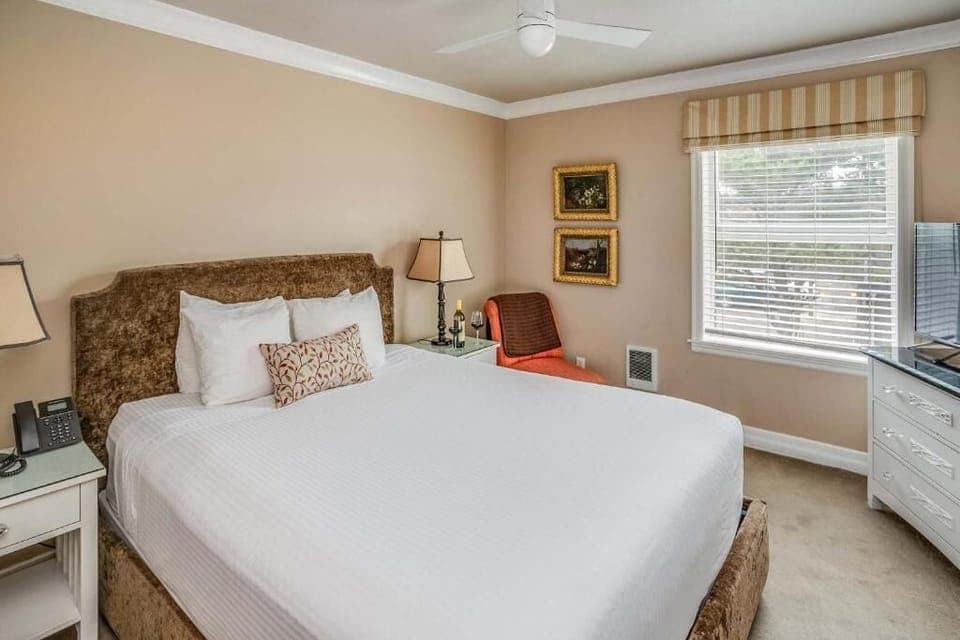 Comfortable Unit with Queen size bed