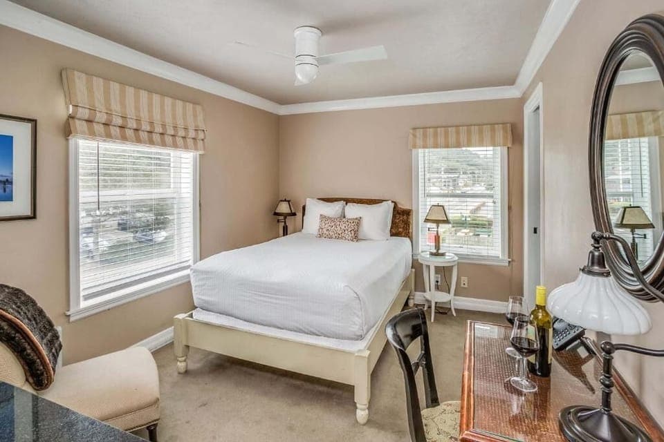 Comfortable Unit with Queen size bed