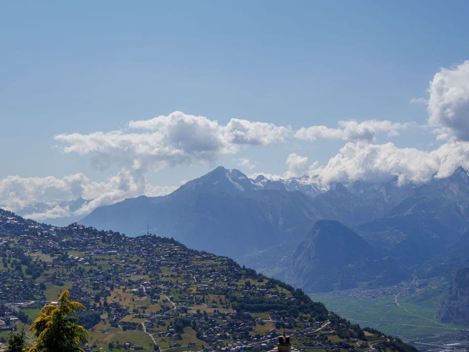 Mountain, Mountainous Landforms, Daytime, Hill, Mountain Range, Highland, Cloud, Hill Station, Terrain, Ridge