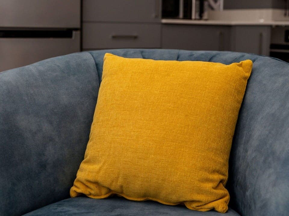 Shade, Mountain Range, Outdoor Structure, Eco Hotel, Deck, Outdoor Furniture, Garden, Chair, Landscaping, Hardwood