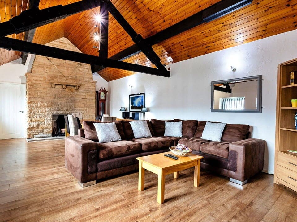 Shade, Mountain Range, Outdoor Structure, Eco Hotel, Deck, Outdoor Furniture, Garden, Chair, Landscaping, Hardwood