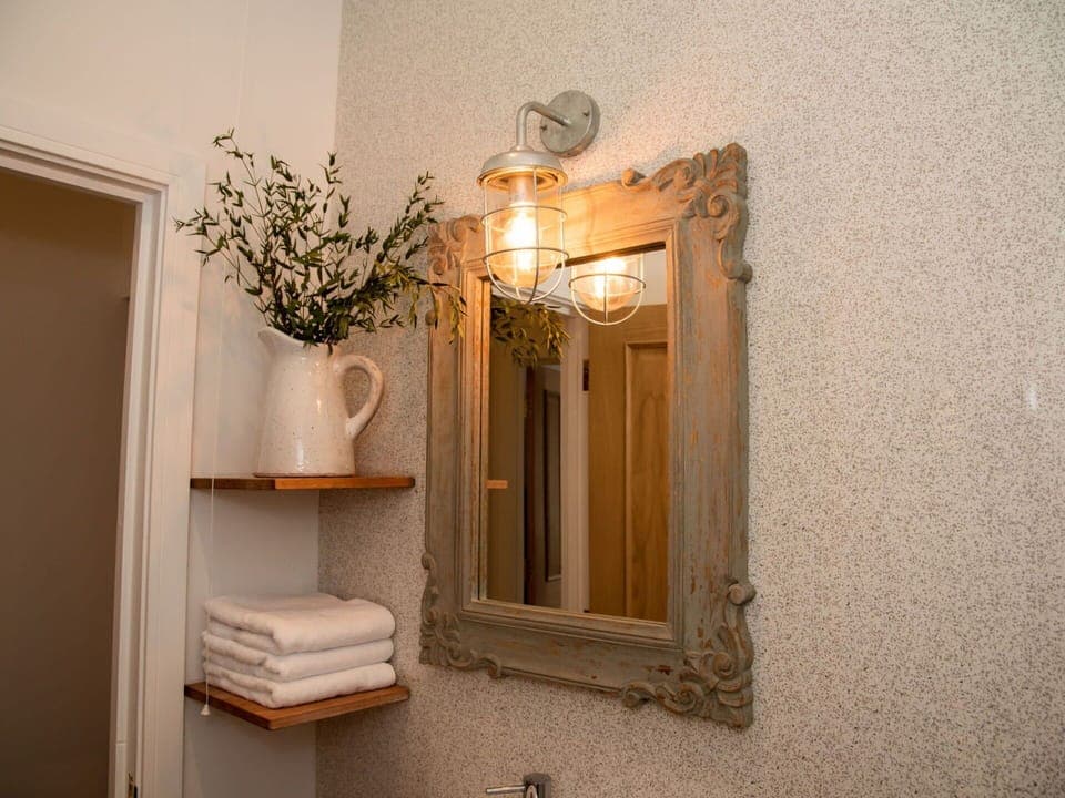 Shade, Mountain Range, Outdoor Structure, Eco Hotel, Deck, Outdoor Furniture, Garden, Chair, Landscaping, Hardwood