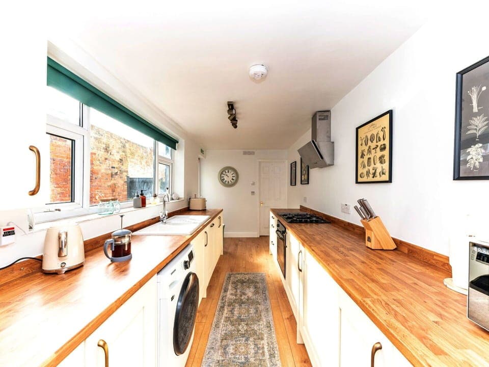 Deck, Shade, Hardwood, Outdoor Furniture, Balcony, Plank, Eco Hotel, Swimming Pool, Wood Flooring, Resort