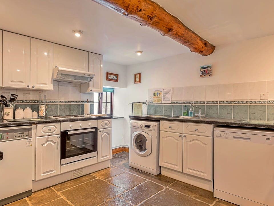 Deck, Shade, Hardwood, Outdoor Furniture, Balcony, Plank, Eco Hotel, Swimming Pool, Wood Flooring, Resort