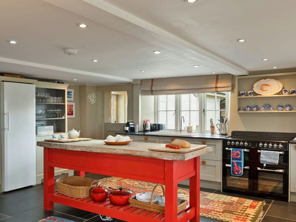 Apartment, Mountain Range, Valley, Alps, Hotel, Mountain Village