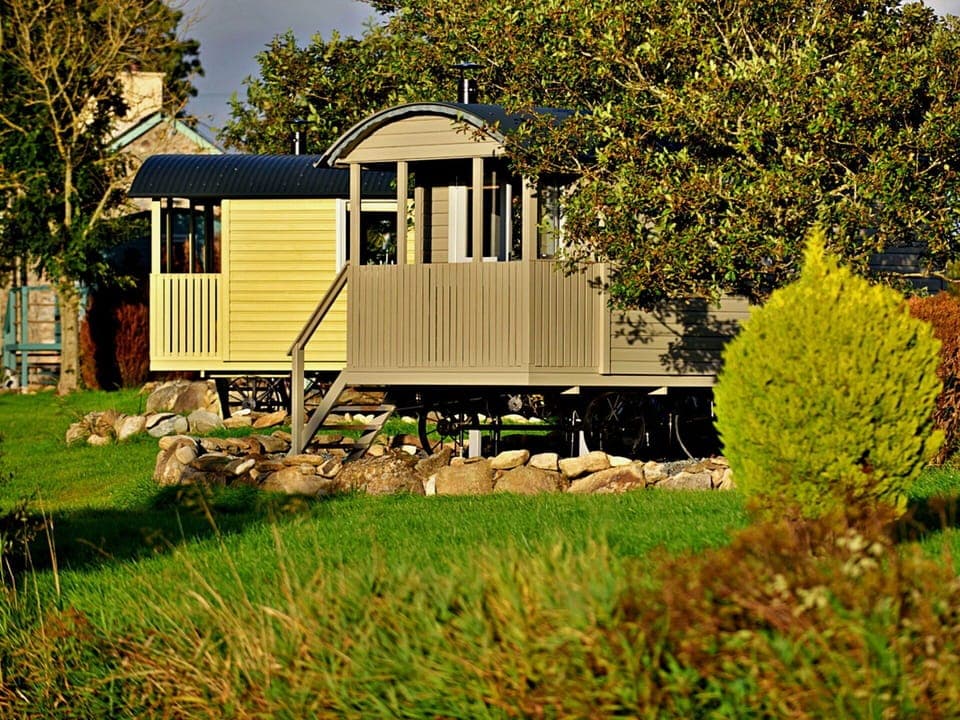 Apartment, Balcony, Shade, Marina, Hotel, Dock