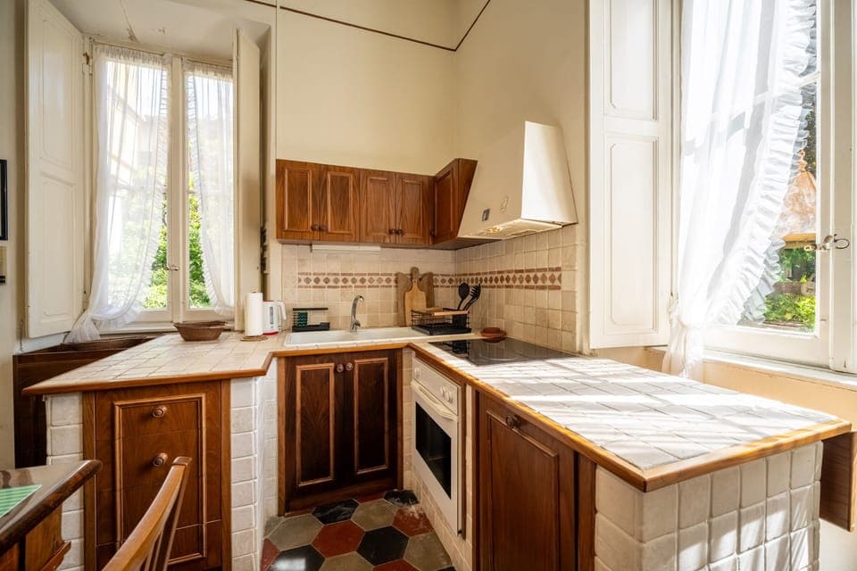 Apartment, 2 Bedrooms, Patio, Lake View | Bathroom | Towels, soap, shampoo, toilet paper